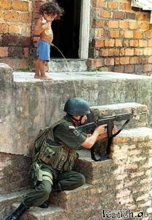 Kind und Soldat