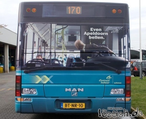 Buswerbung von hinten