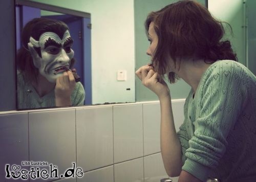 Frau im Spiegel